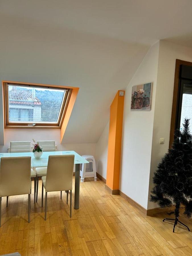 Acogedor apartamento ático en el centro de O Porriño Exterior foto