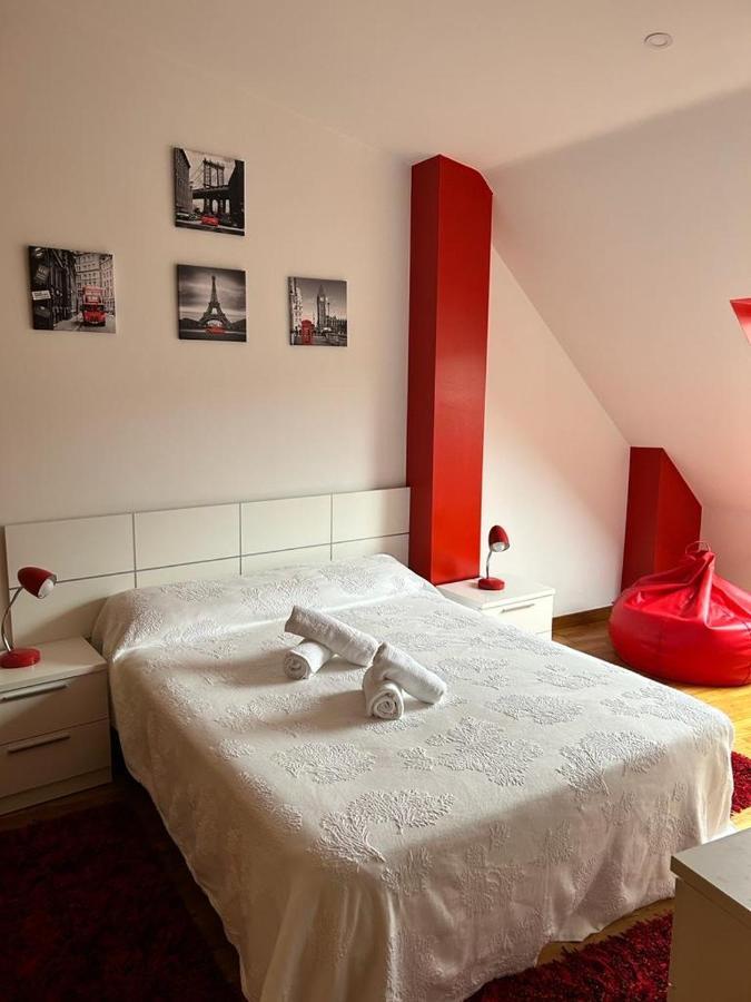 Acogedor apartamento ático en el centro de O Porriño Exterior foto